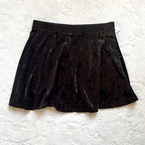 NWT Black Velour High Waisted Skirt, Juniors Large